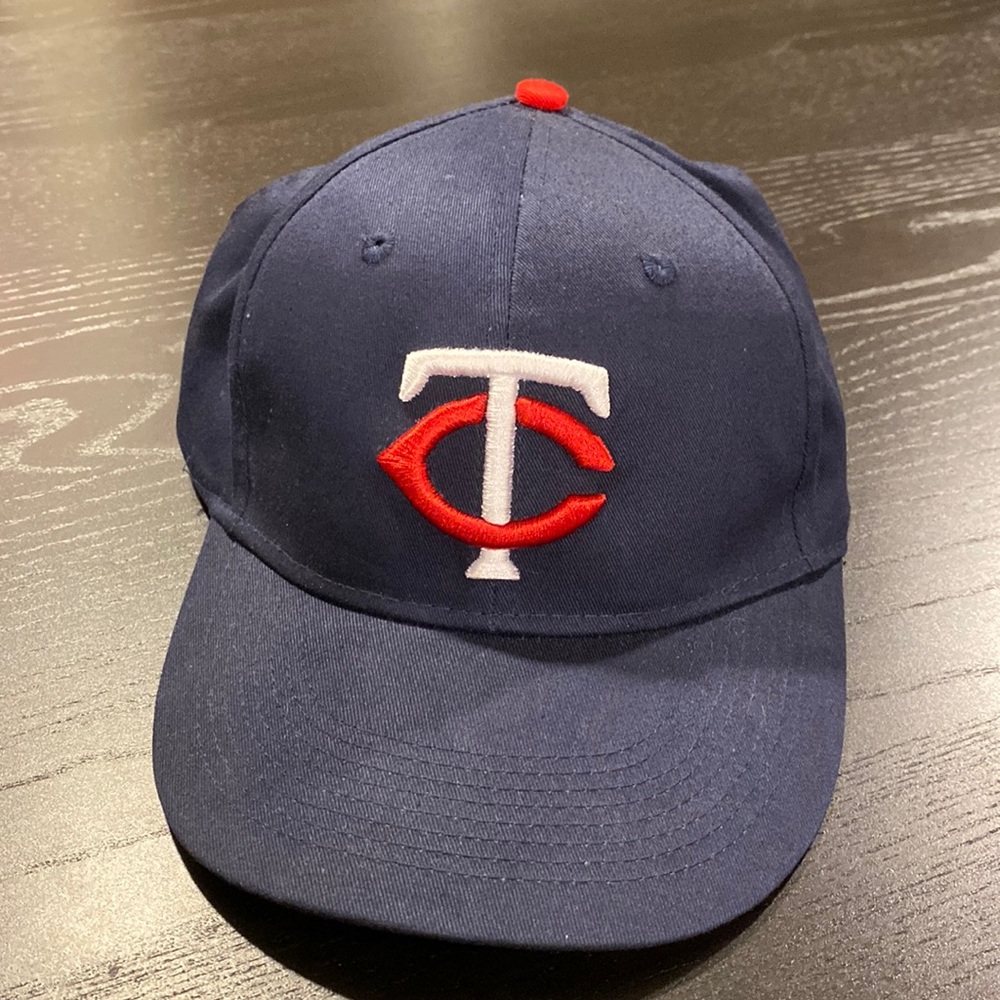 Minnesota Twins Adjustable Velcro Strap Baseball Cap